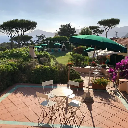 アパートホテル Belvedere Residenza Mediterranea 4*