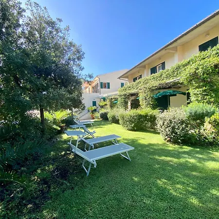 アパートホテル Belvedere Residenza Mediterranea 4*